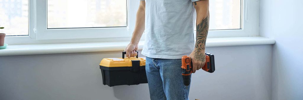 Conheça como instalar porta sanfonada com a Obra Certa