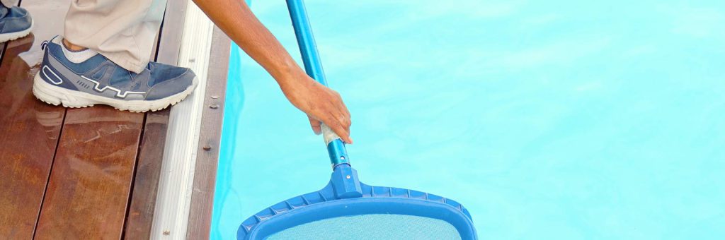 Como limpar piscina: passo a passo